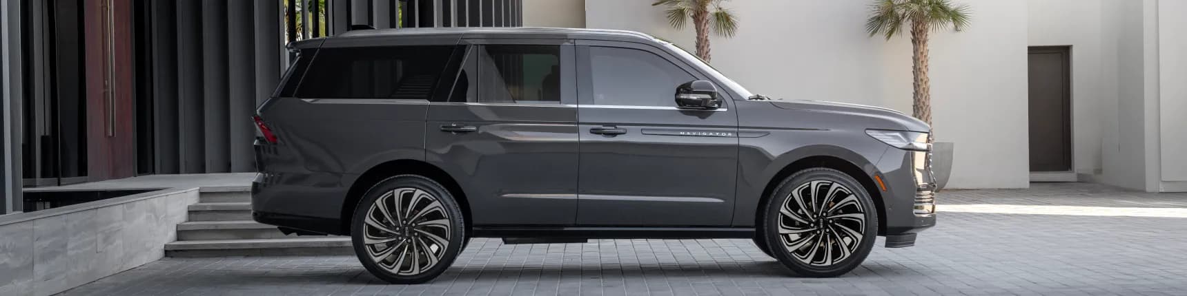 Lincoln Navigator commanding performance