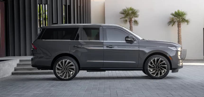 Lincoln Navigator commanding performance